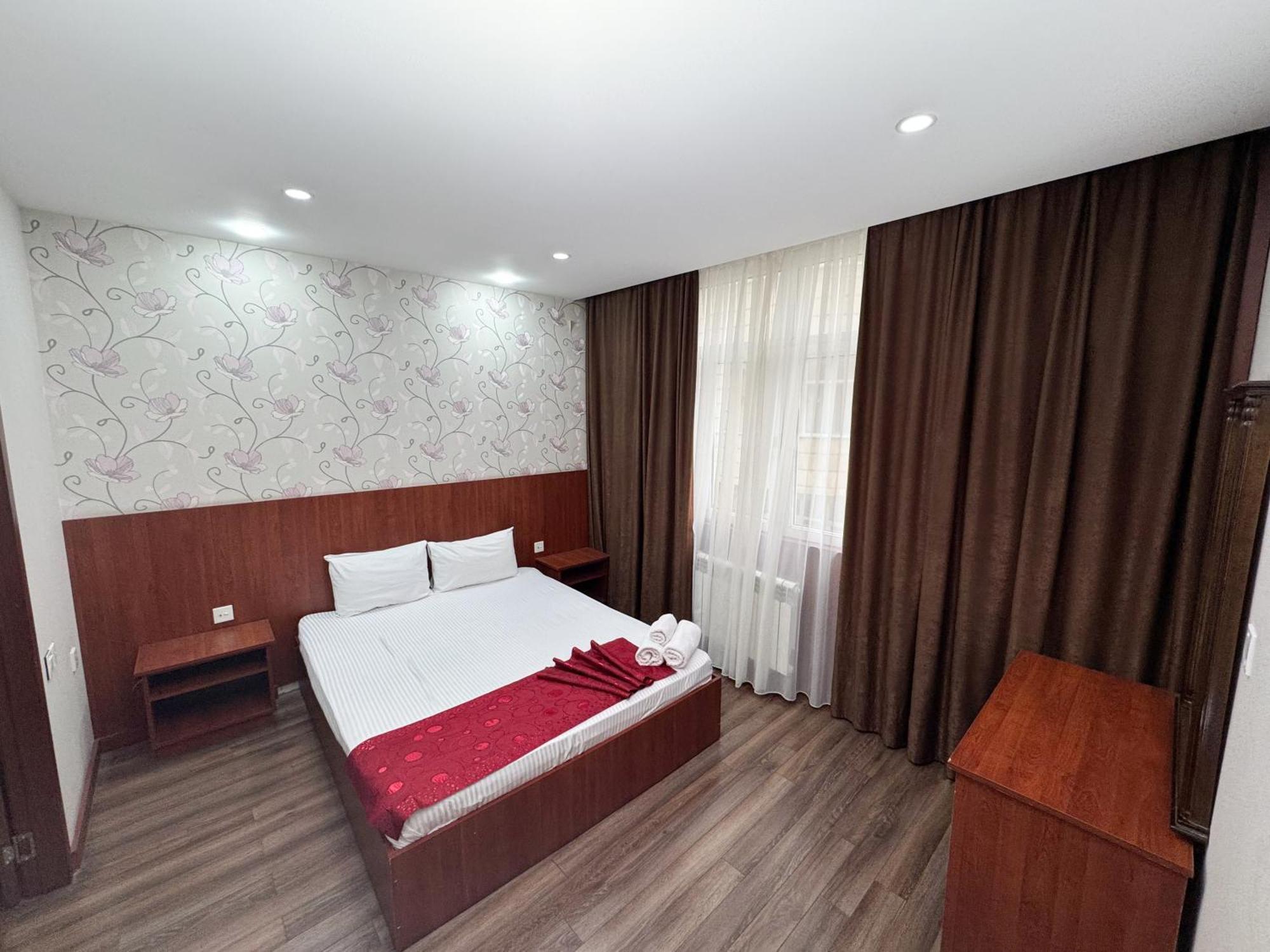 Consul Hotel Bakoe Buitenkant foto